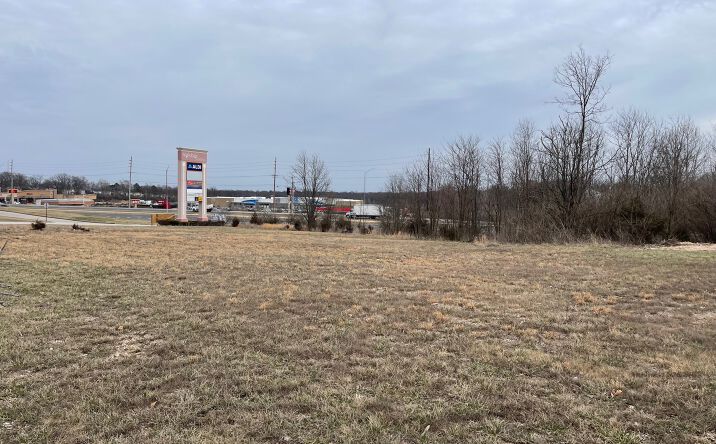 Pictures of Land property located at 1001 Crossroads Pl, High Ridge, MO 63049 for sales - image #1