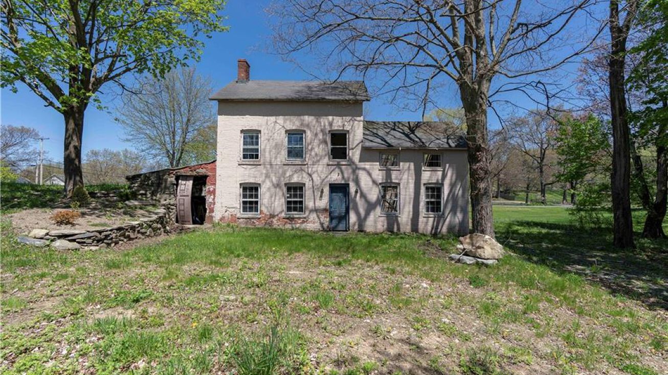 169 Holmes Rd, Newburgh, NY 12550