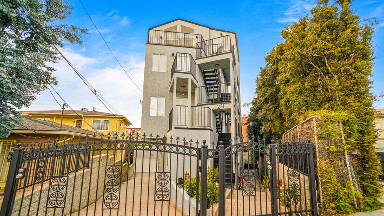 231 E Hyde Park Blvd, Inglewood, CA 90302 Multifamily Property for Sale
