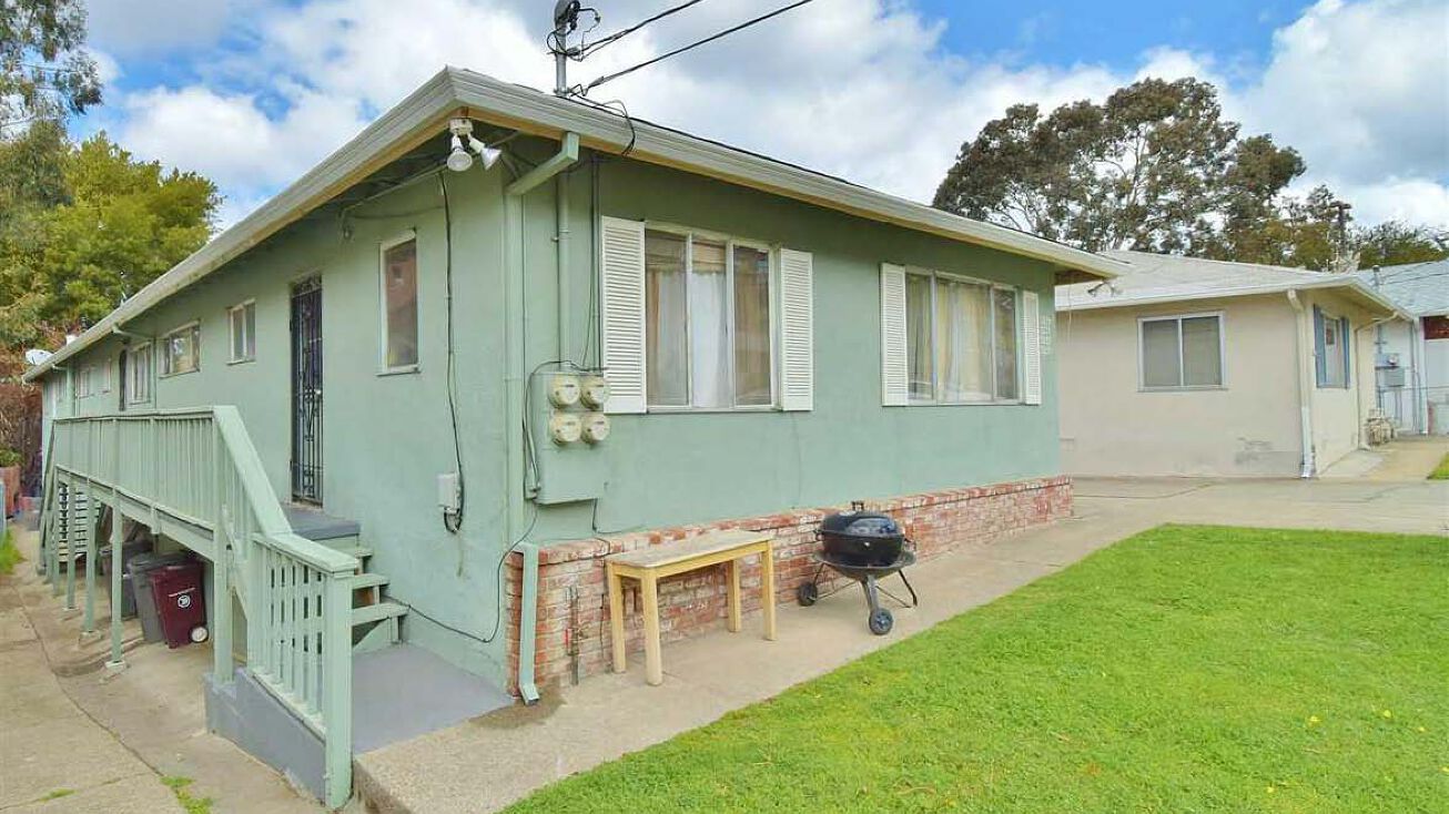 3229 Courtland Ave, Oakland, CA 94619