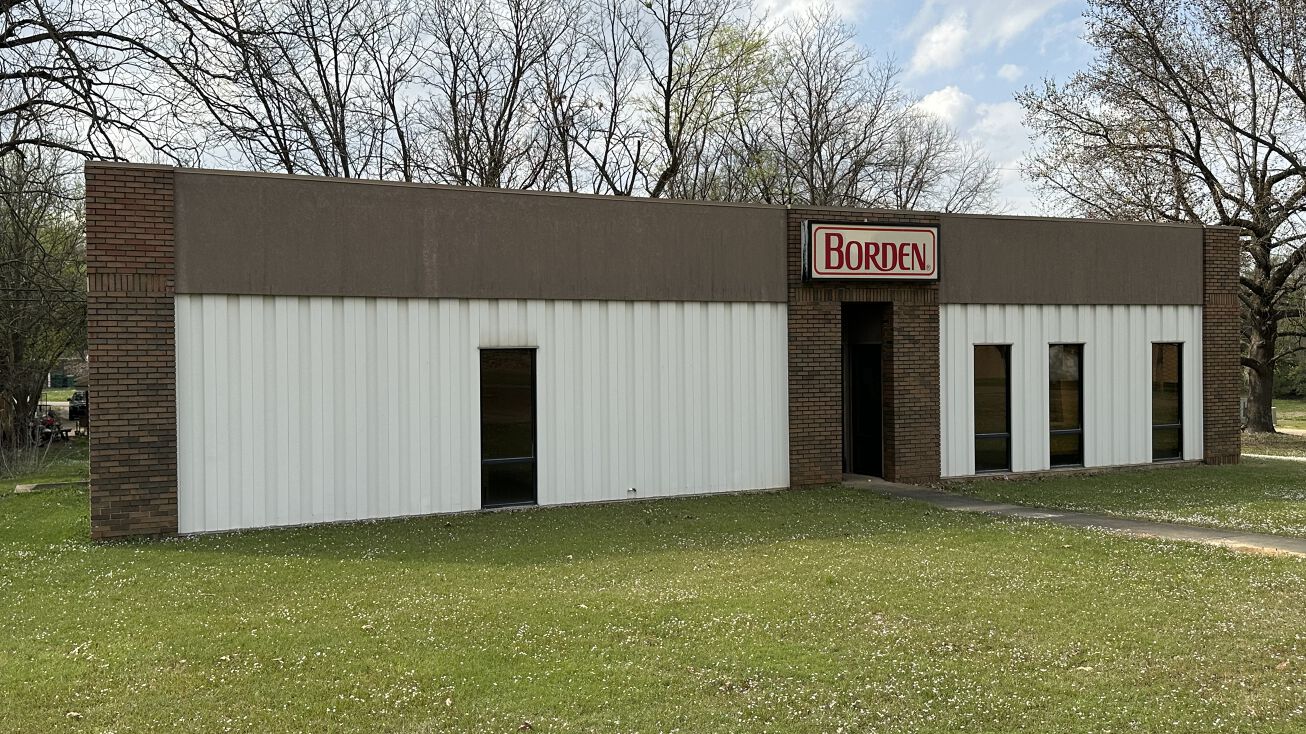 3133 N State Line Ave, Texarkana, TX 75503