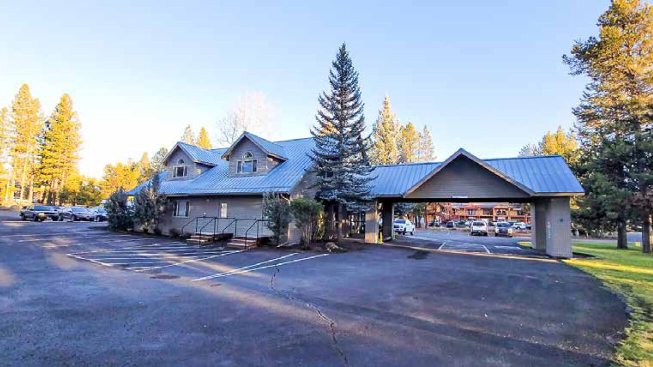 56890 Venture Ln, Sunriver, OR 97707