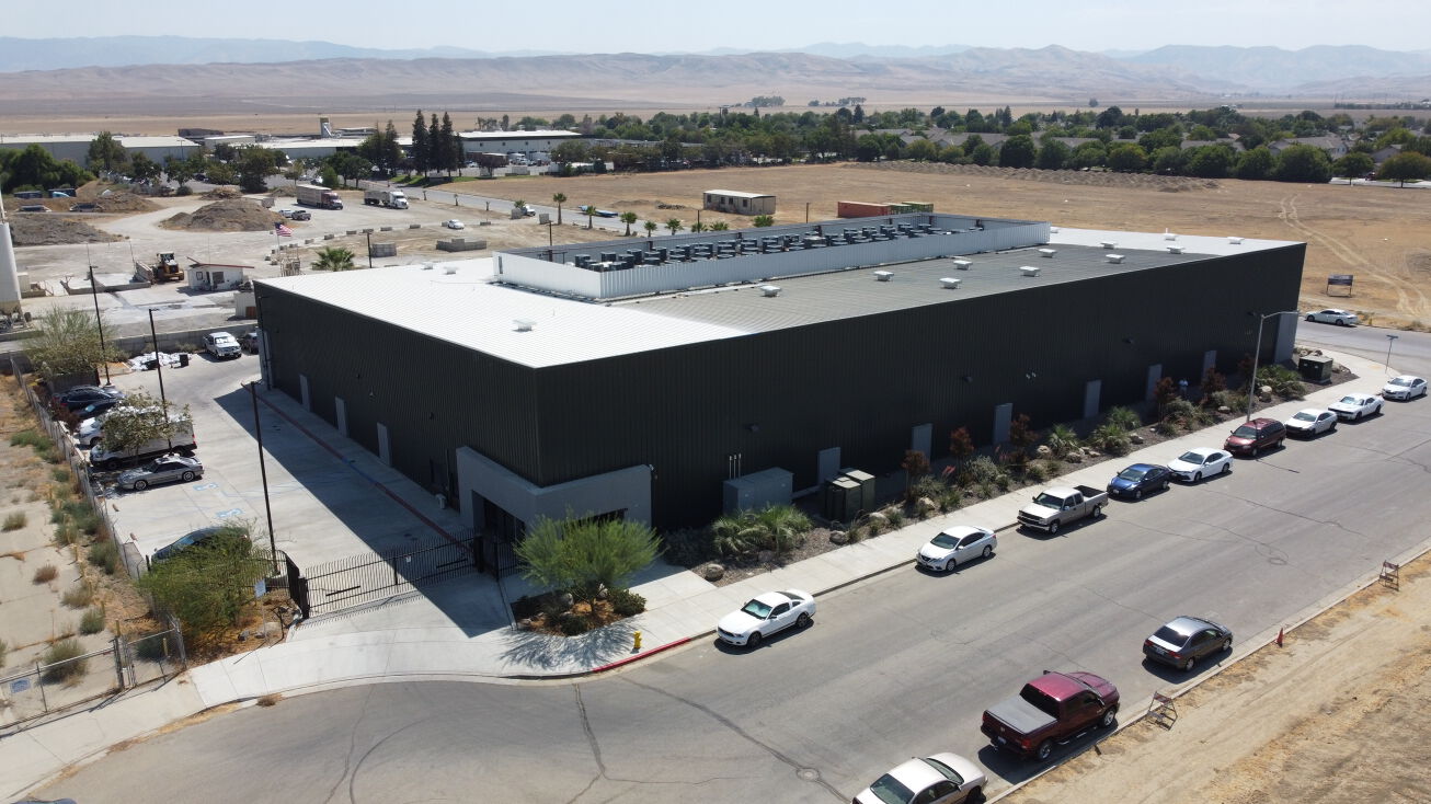 1920 Mercantile Ln, Coalinga, CA 93210