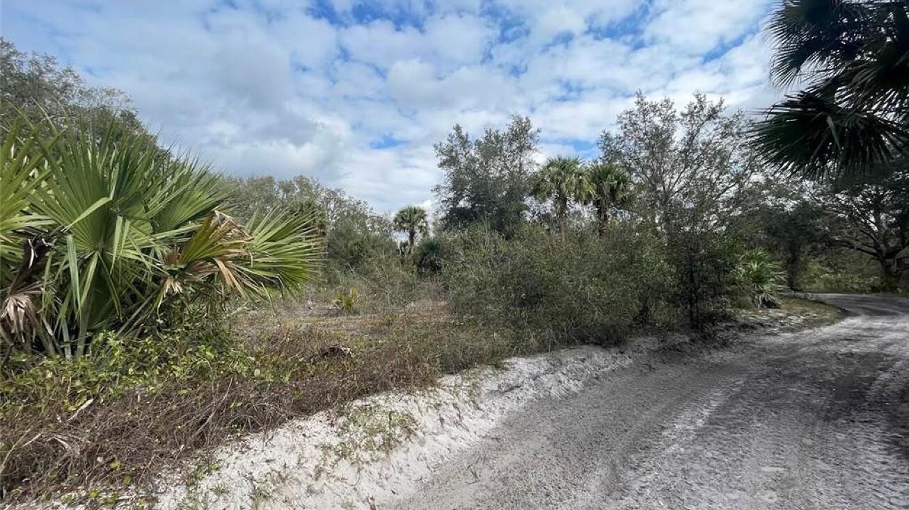 Lots K & L Nw 294th Street, Yeehaw Junction, FL 34972