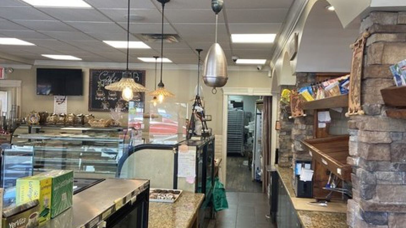 167 Post Ave, Westbury, NY 11590