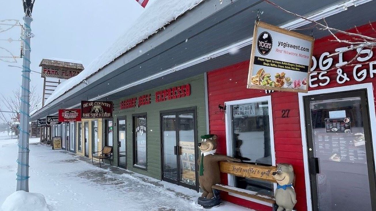 27, 29, 31, 33, 35, Canyon St, West Yellowstone, MT 59758