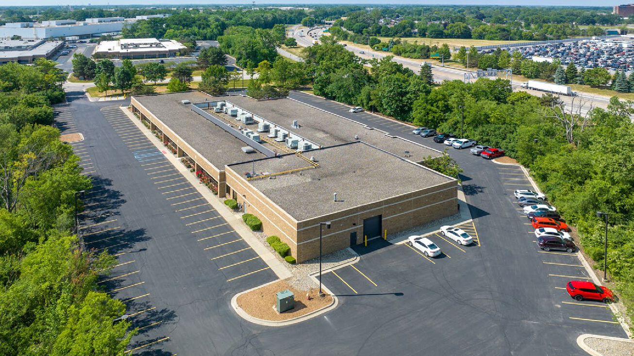 17500 Federal Dr, Allen Park, MI 48101