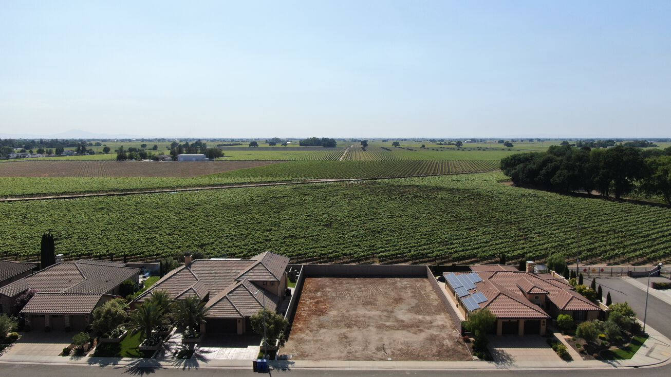 19911 Windwood Dr, Woodbridge, CA 95258