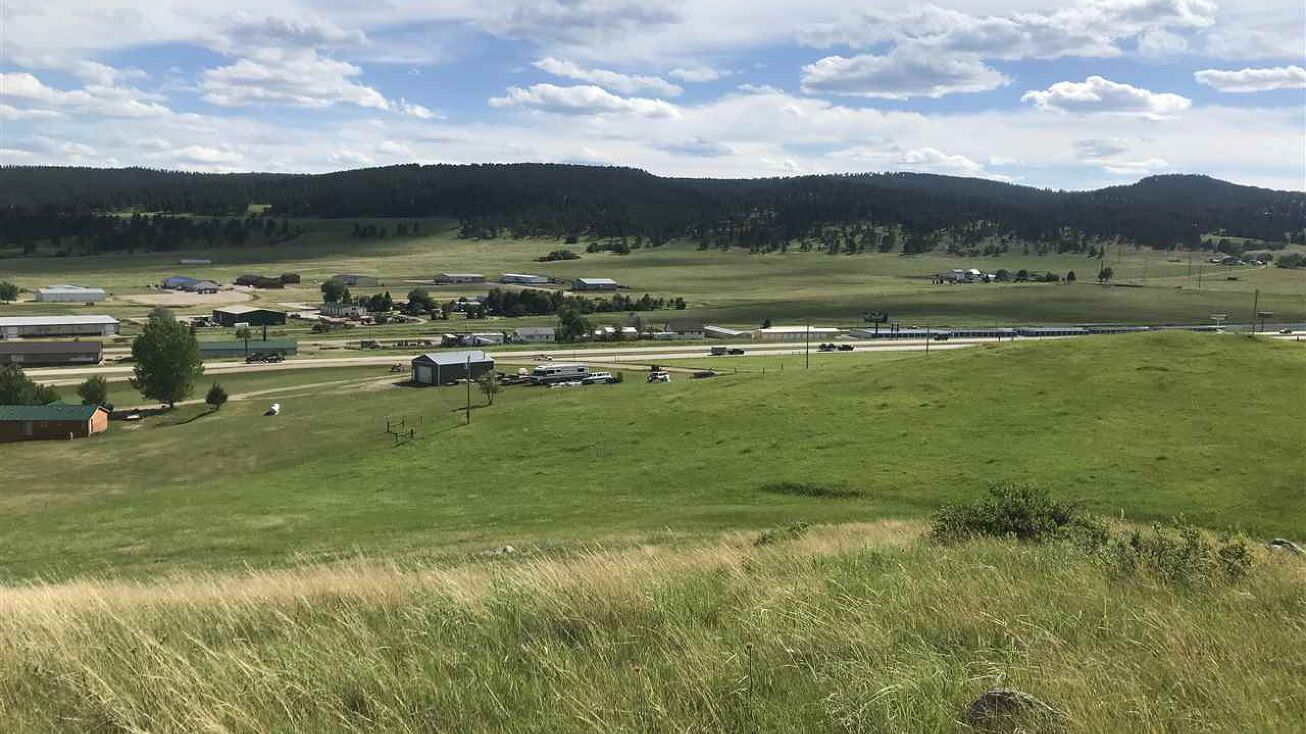 3978 Twisted Oak Road, Sturgis, SD 57785