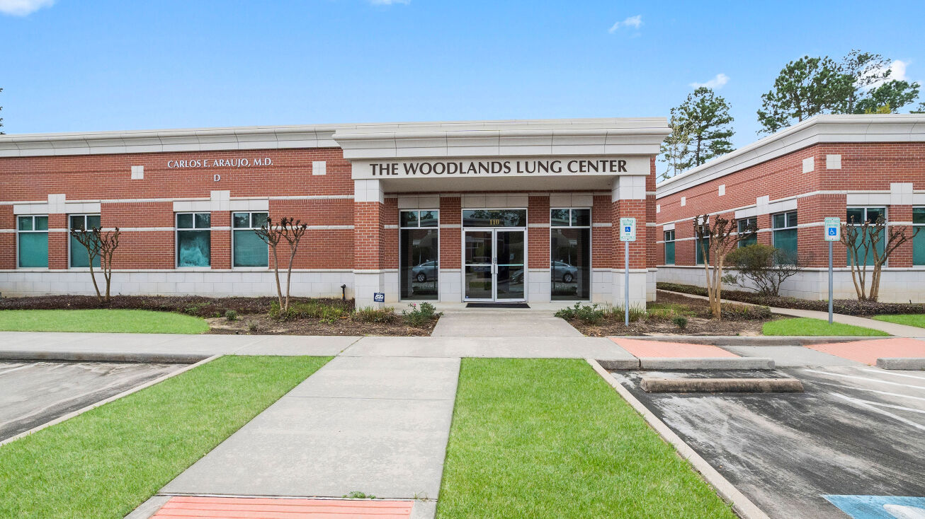 3115 College Park Dr, The Woodlands, TX 77384