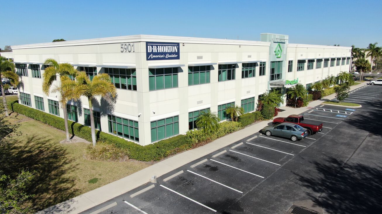 5901 N Honore Ave, Sarasota, FL 34243