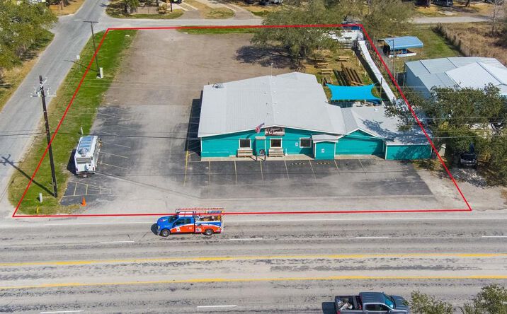 Pictures of Retail property located at 3720 TX-35, Fulton, TX 78358 for sales - image #1