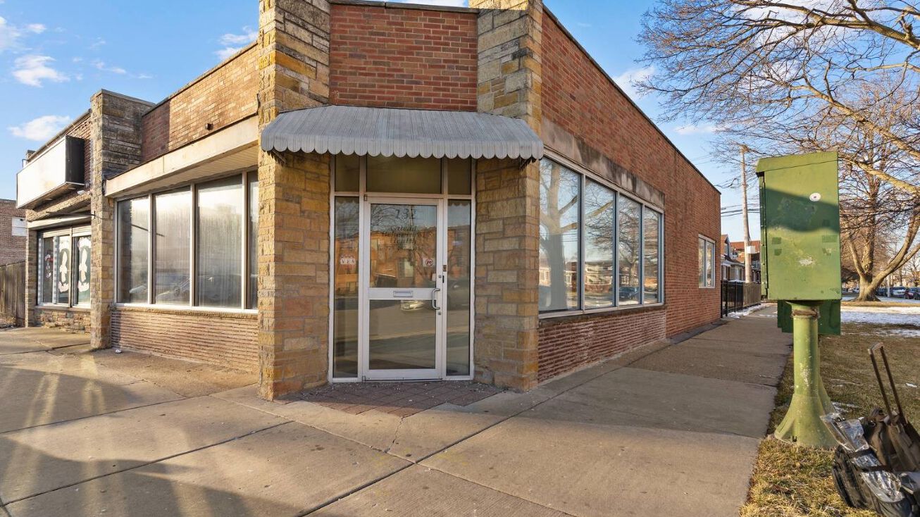 132 E 79th, Chicago, IL 60619