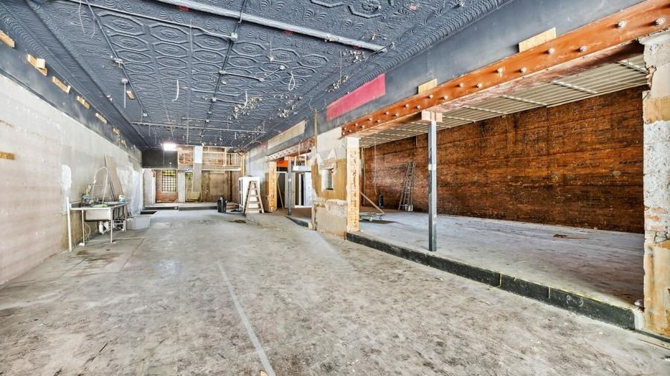 814816 Lincolnway Ave, La Porte, IN 46350