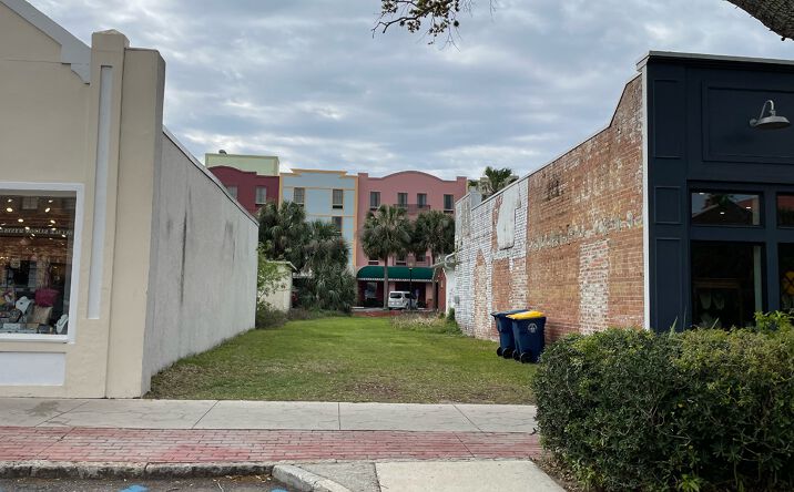 Pictures of Land property located at 112 Centre St, Fernandina Beach, FL 32034 for sales - image #1
