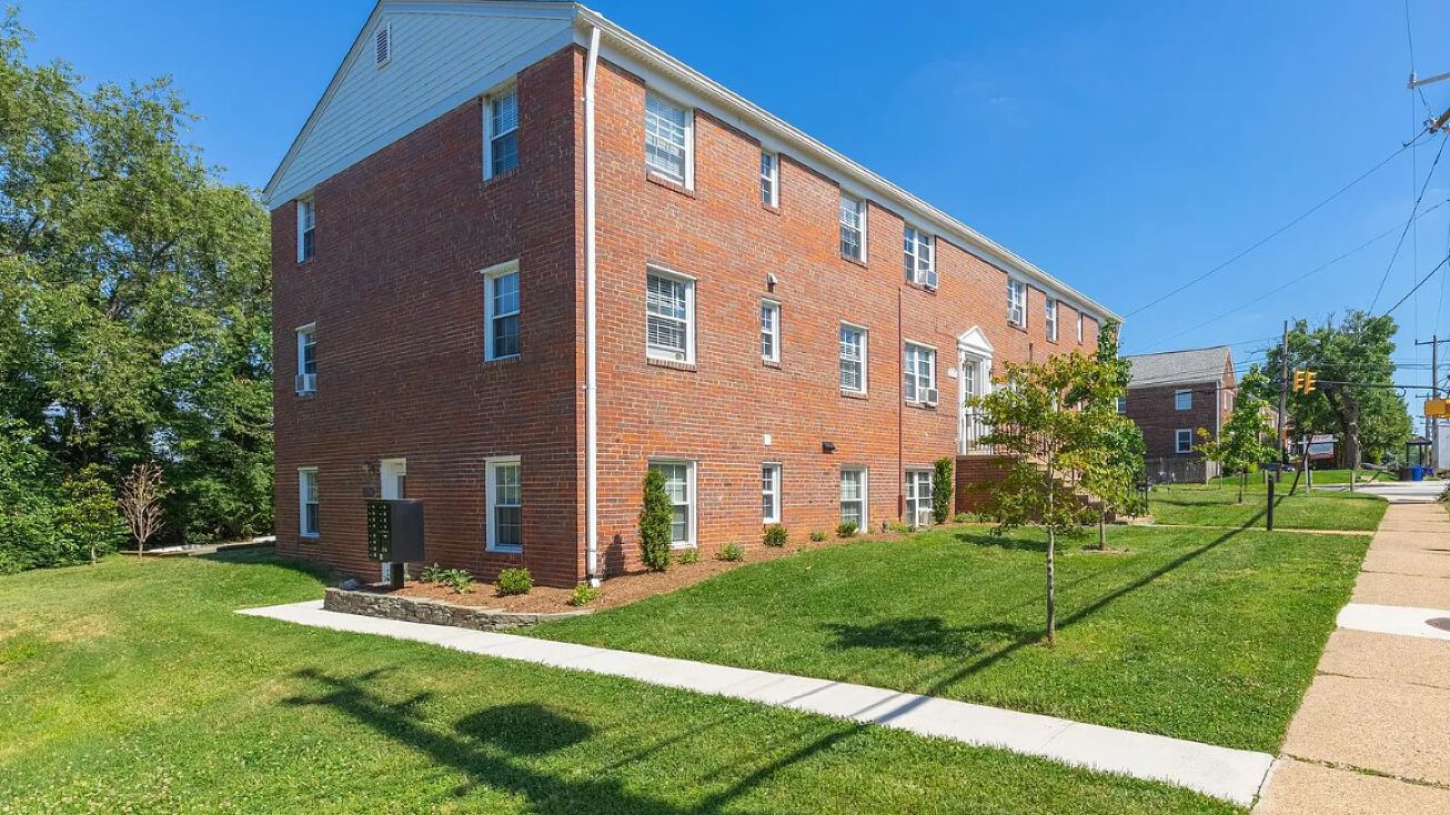 129 S Courthouse Rd, Arlington, VA 22204 | Crexi.com