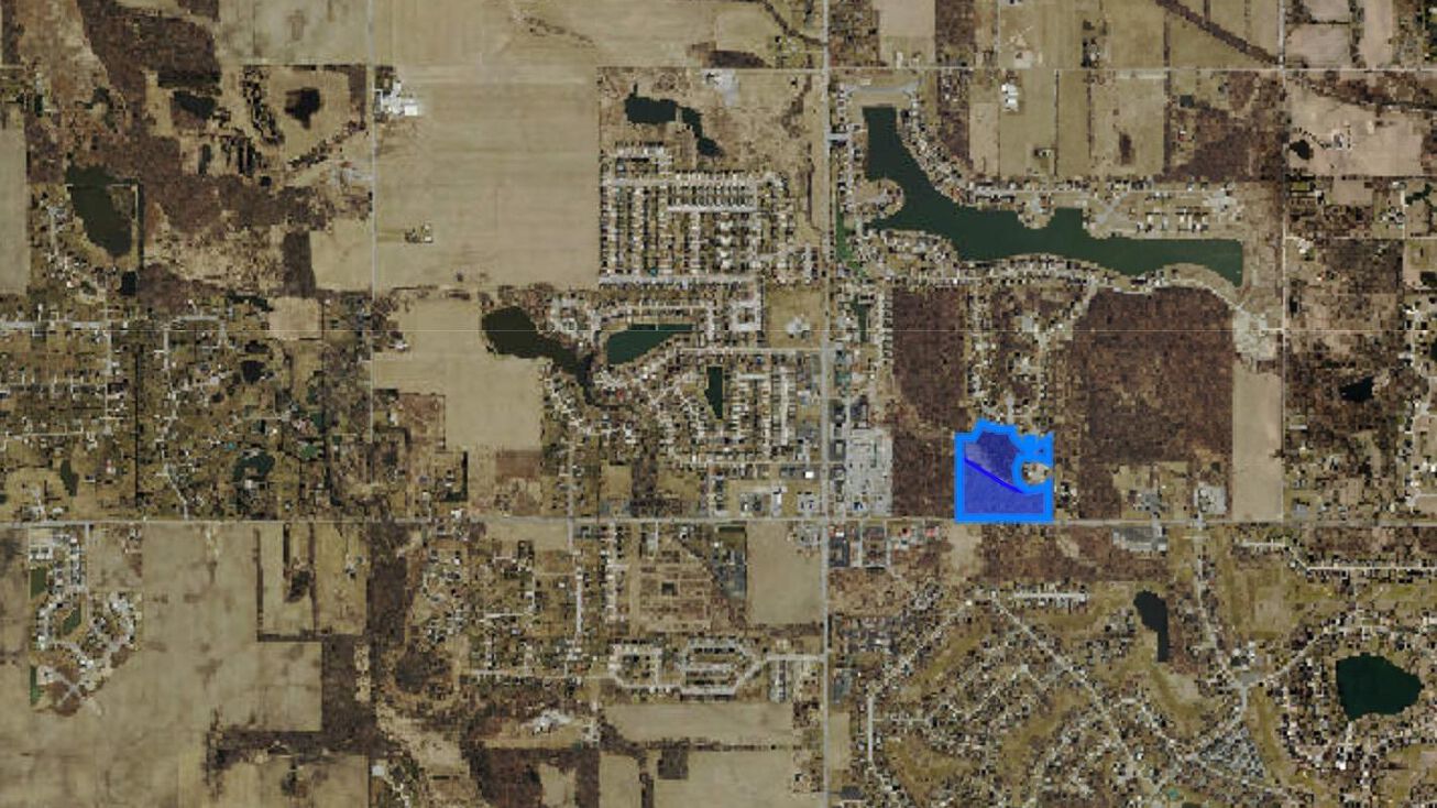 E 109th Ave, Winfield, IN 46307