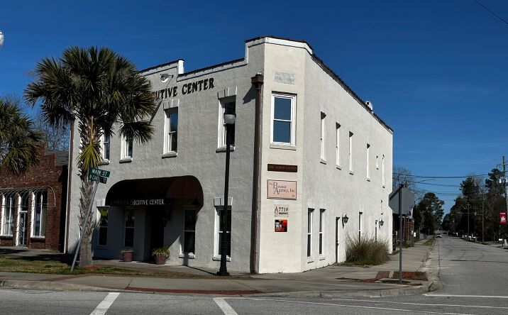 Pictures of Office property located at 1 Cantey St, Summerton, SC 29148 for sales - image #1