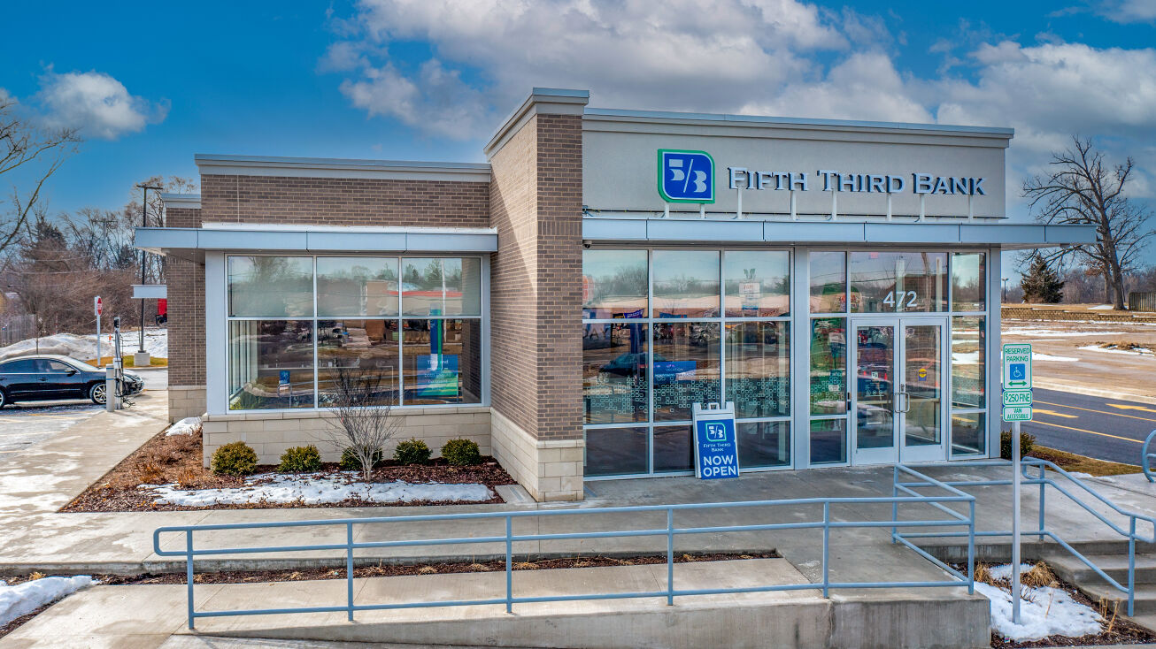 480 W Liberty St, Wauconda, IL 60084