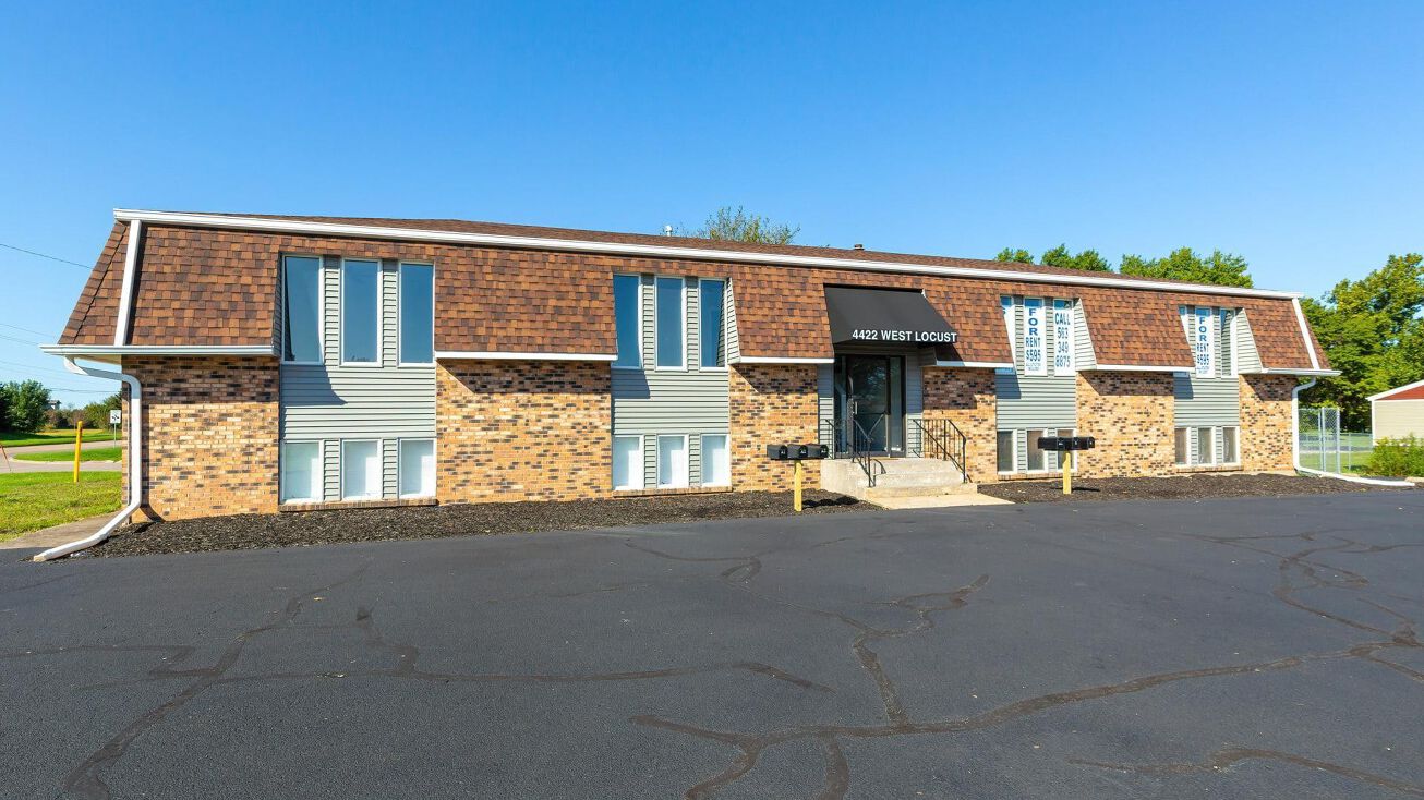 4422 W LOCUST Street, Davenport, IA 52804