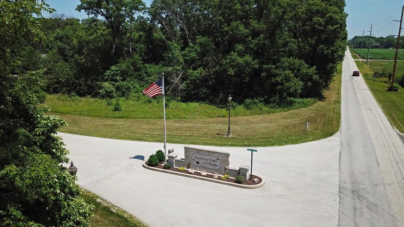 11022 Pleasant Grove Dr, Wheatfield, IN 46392