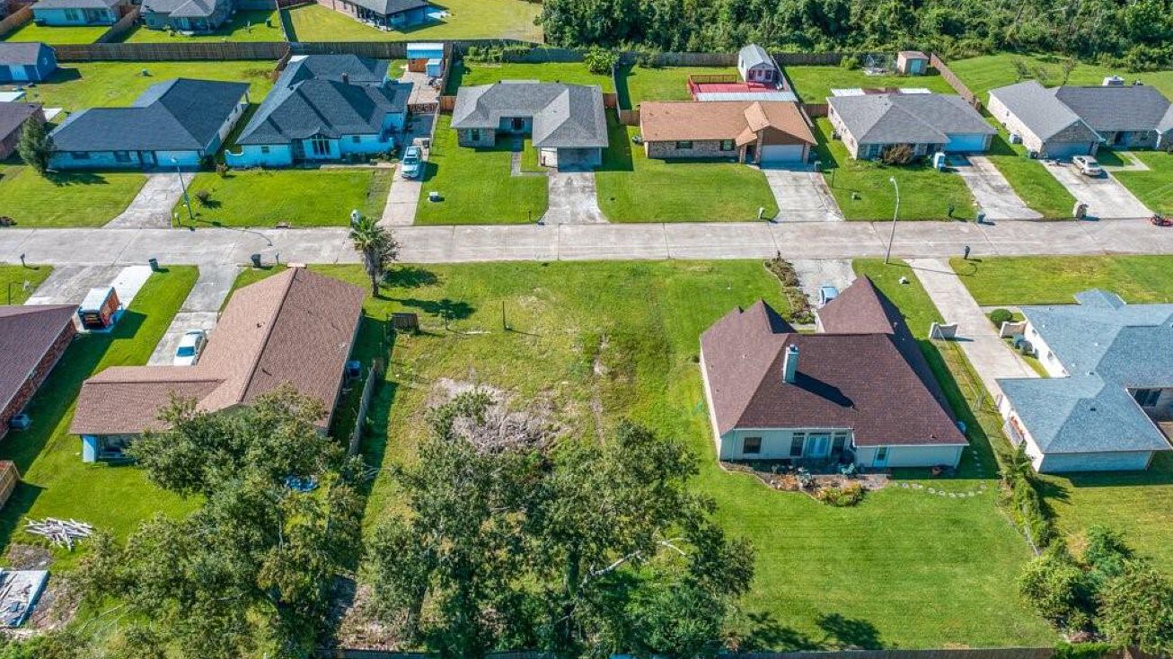 2009 Bancroft St, Lake Charles, LA 70607