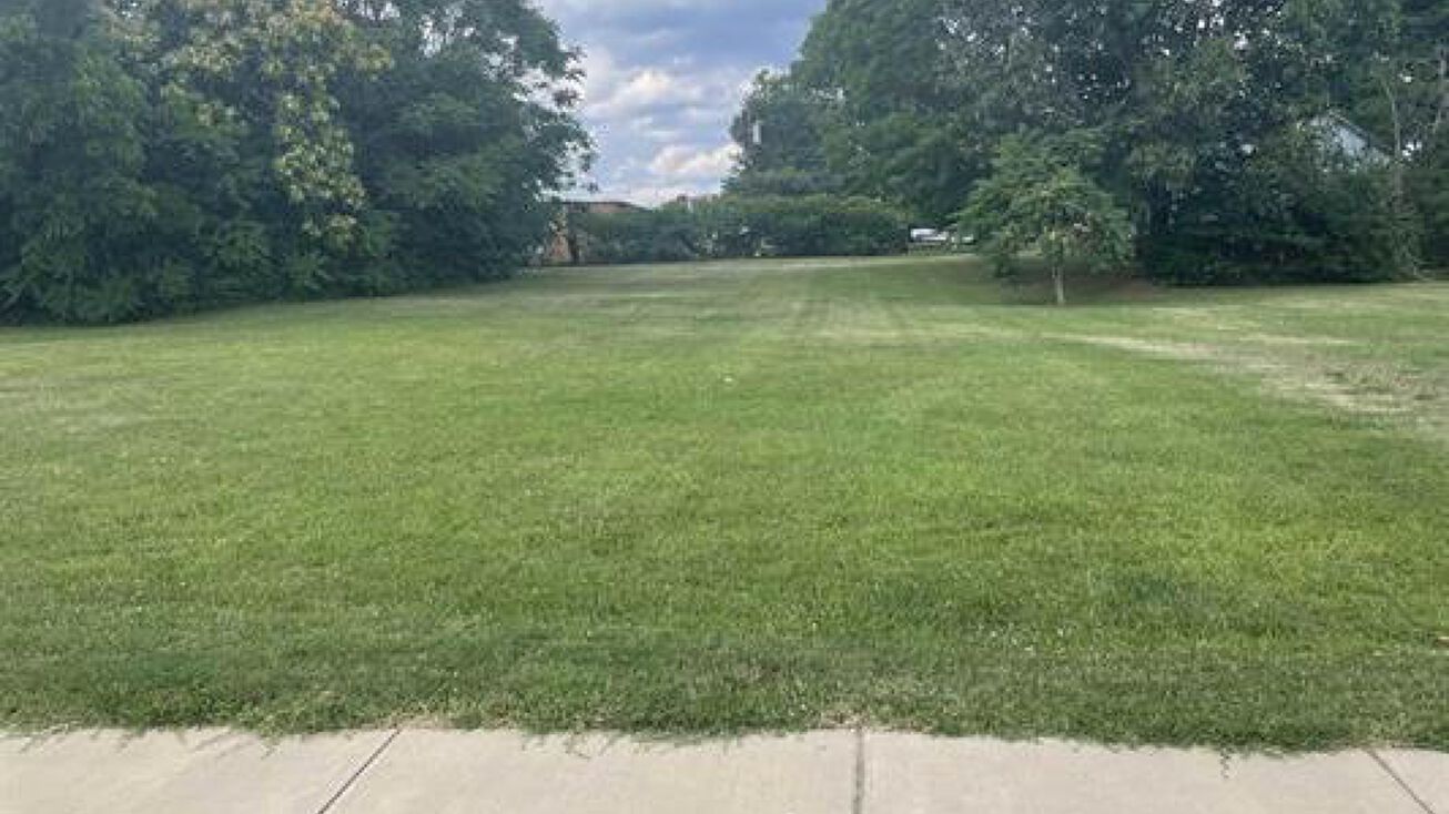 308 W Clay St, Mebane, NC 27302