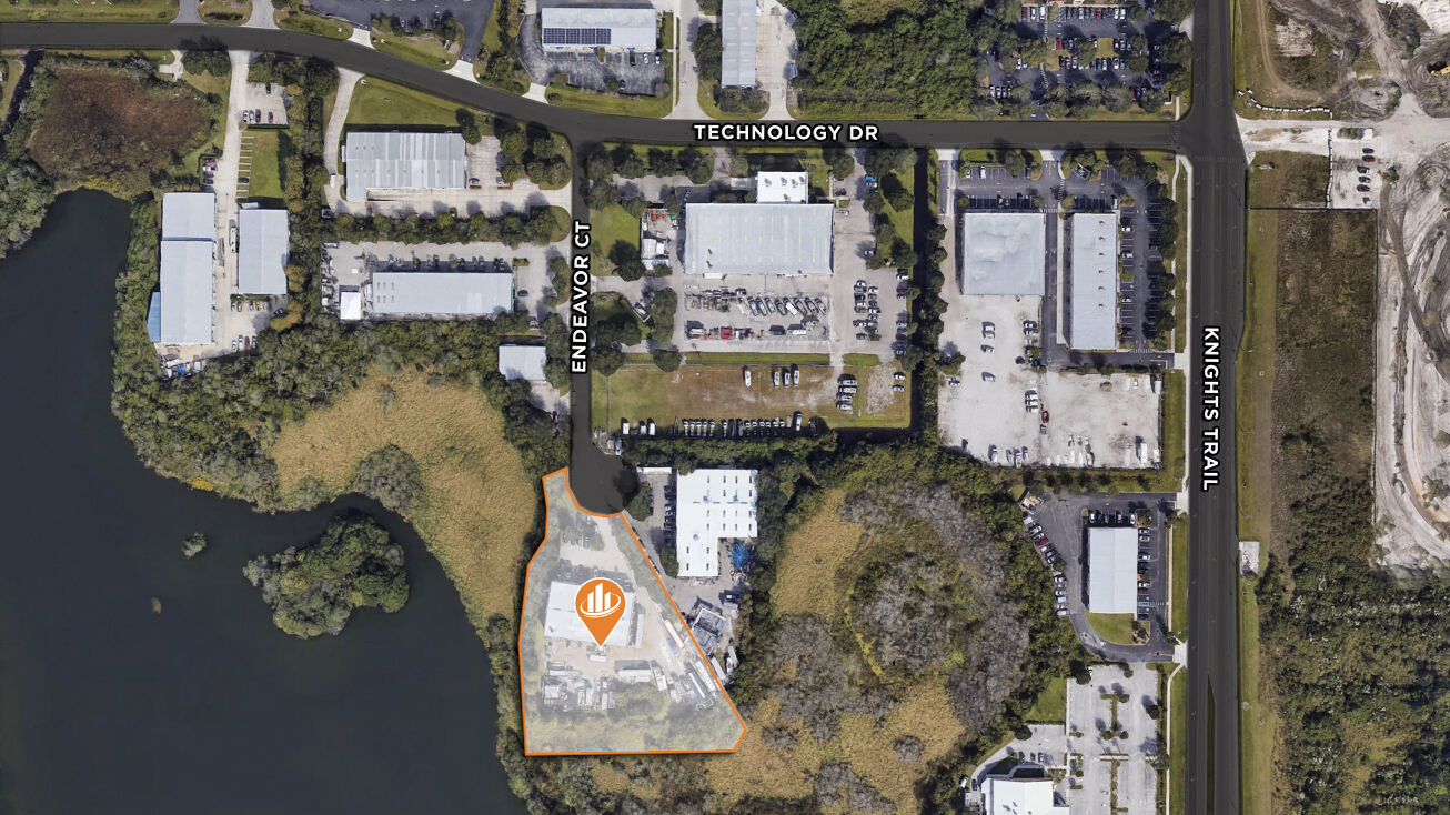 1049 Endeavor Ct, Nokomis, FL 34275