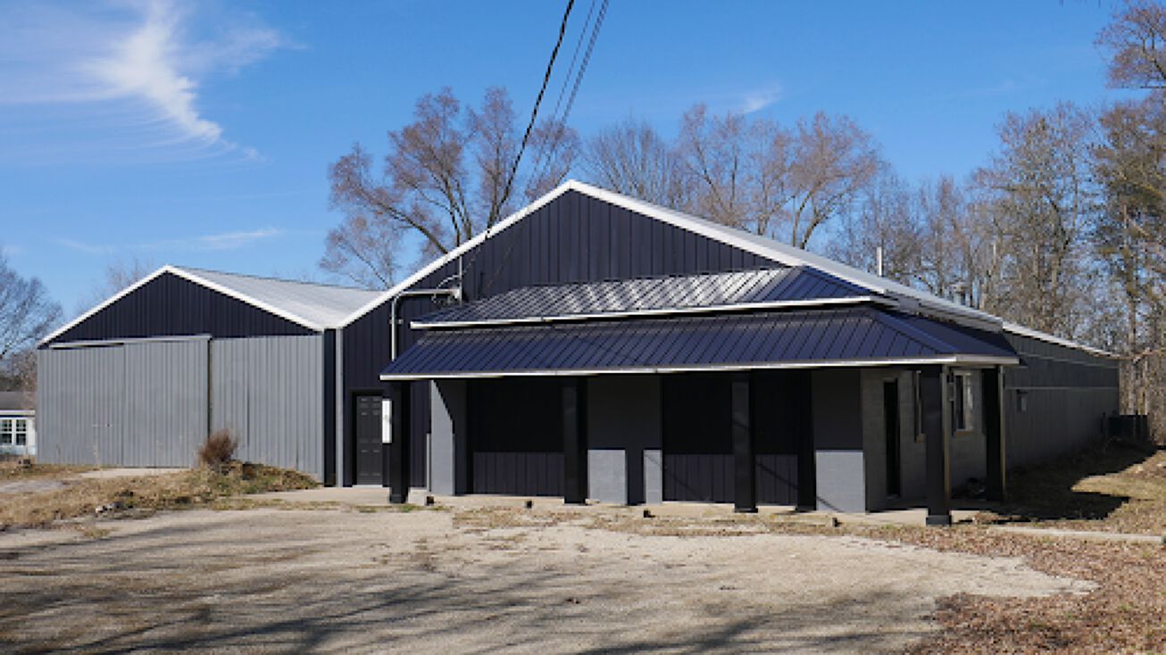 6196 W Riverside Dr, Saranac, MI 48881