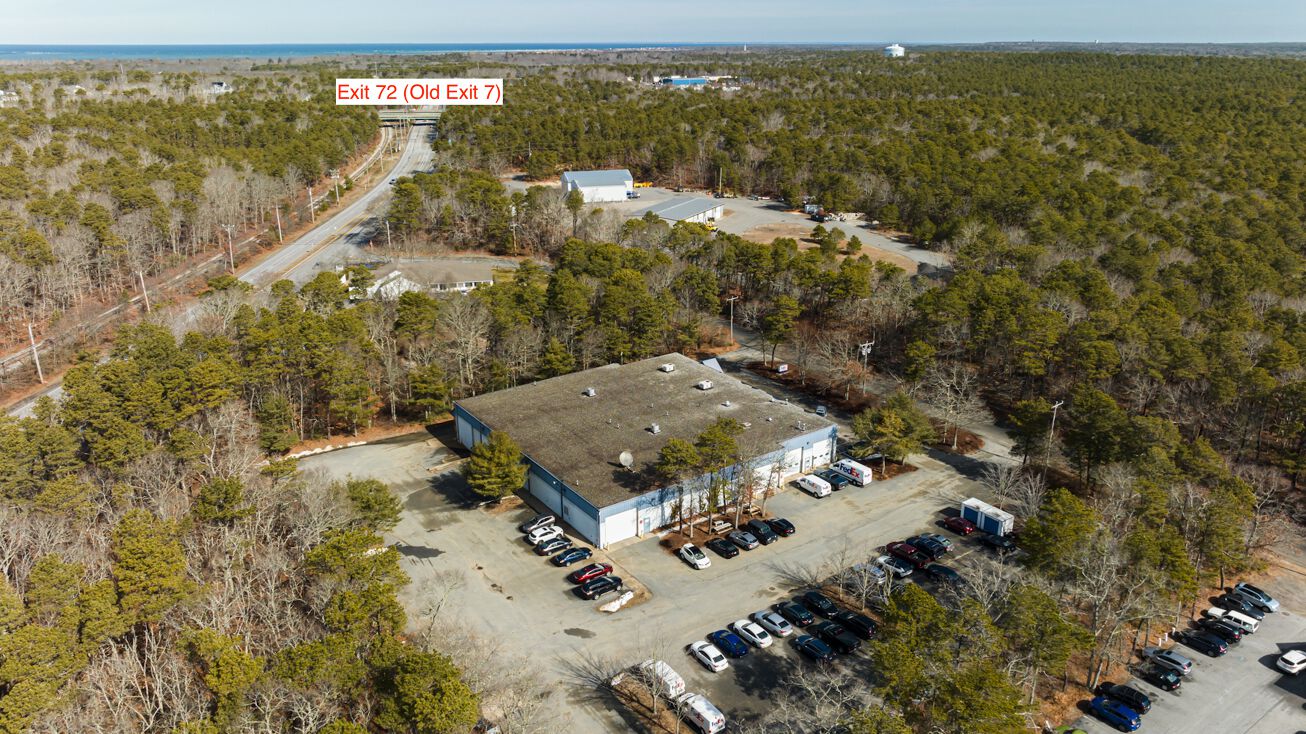 60 Ansel Hallet Rd, Yarmouth, MA 02673