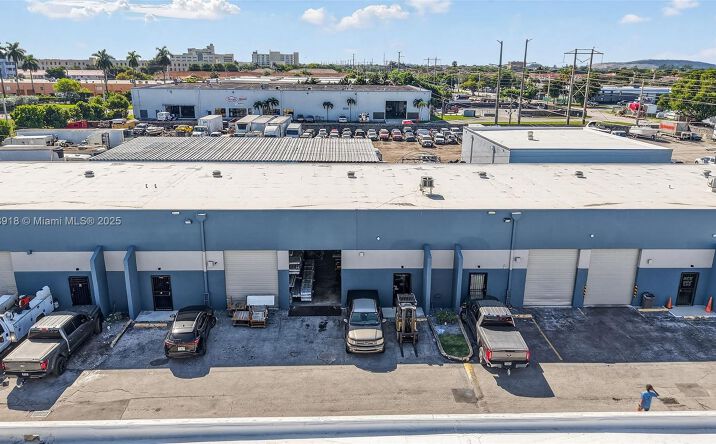 Pictures of Industrial property located at 7760 W 20th Ave # 21, Hialeah, FL 33016 for sales - image #1