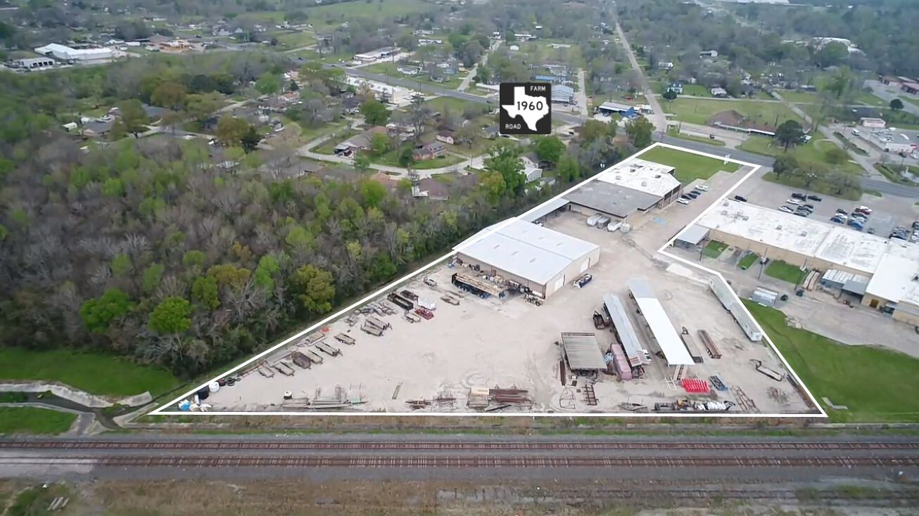 405 W Clayton St, Dayton, TX 77535