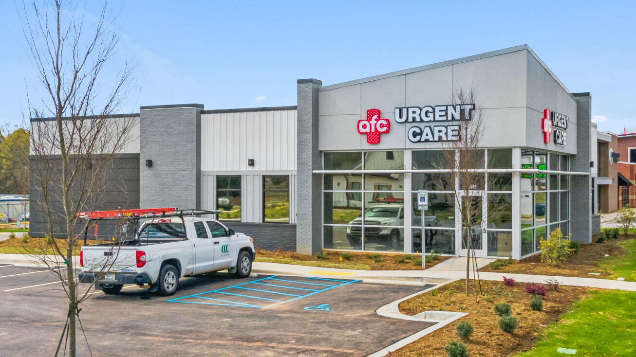 925 W Butler Rd, Greenville, SC 29607