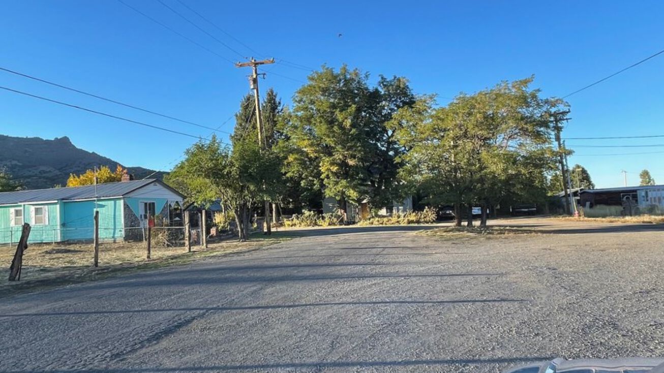 Garfield St, Cedarville, CA 96104