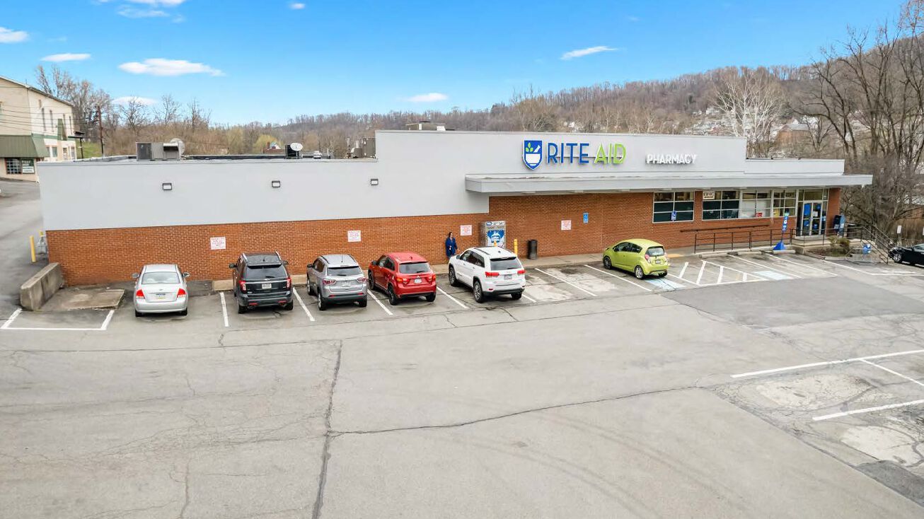 111 W Main St, West Newton, PA 15089