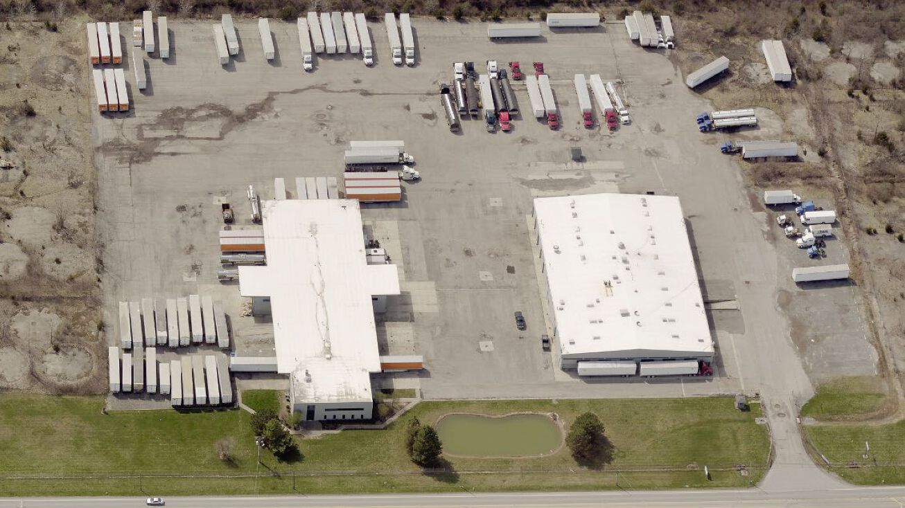 Pictures of Industrial property located at 3452-3456 St Johns Rd, Lima, OH 45804 for sales - image #1