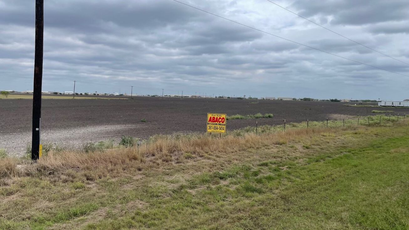 E Carlos Truan Blvd, Kingsville, TX 78363