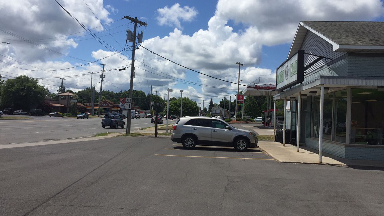 109 E Taft Rd, North Syracuse, NY 13212