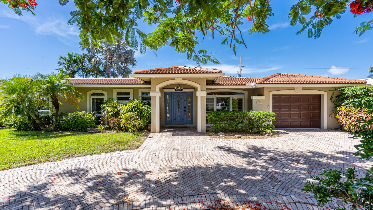 1240 SE 8th St, Deerfield Beach, FL 33441