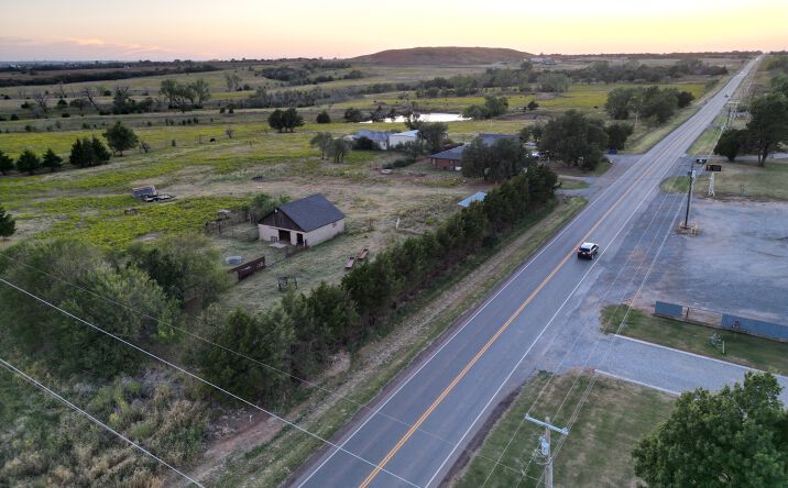 Pictures of Industrial, Land, Mixed Use, Mobile Home Park, Multifamily property located at 2125 E Southgate Rd, Enid, OK 73701 for sales - image #1