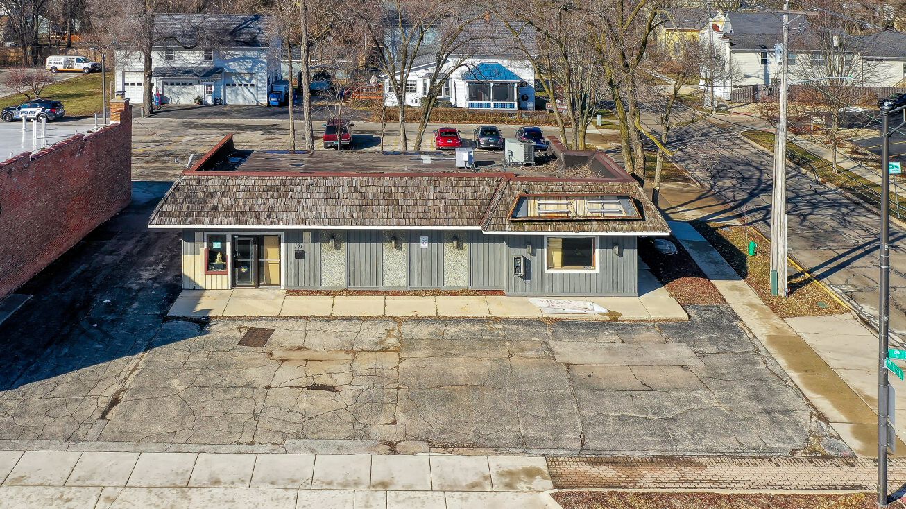 101 S Batavia Ave, Batavia, IL 60510