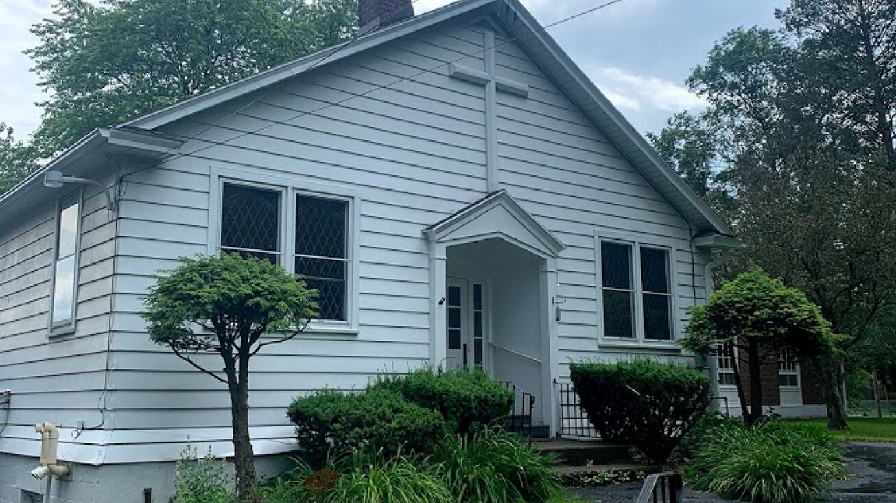 4326 Fay Rd, Syracuse, NY 13219