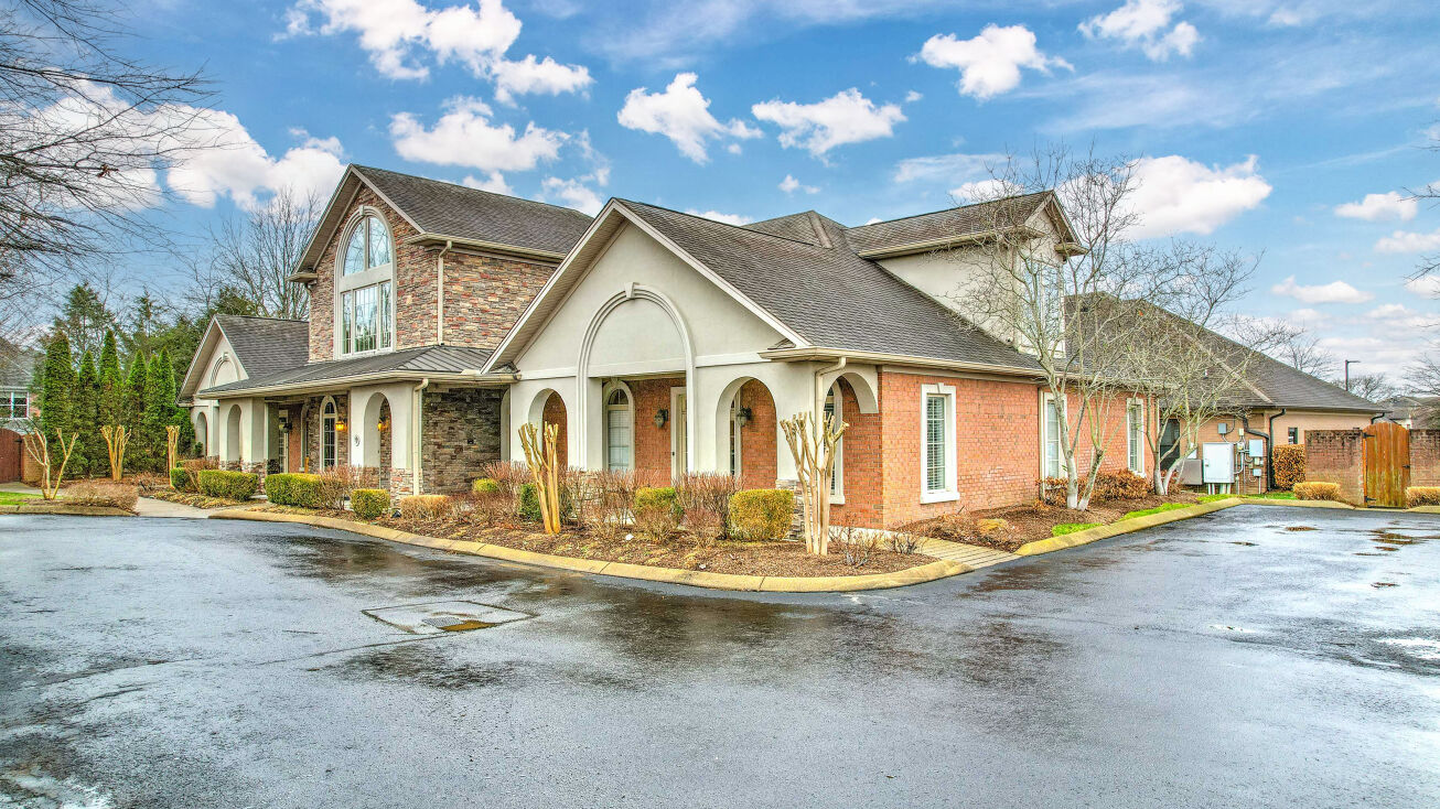 131 Maple Row Blvd, Hendersonville, TN 37075 Retail Property for Sale