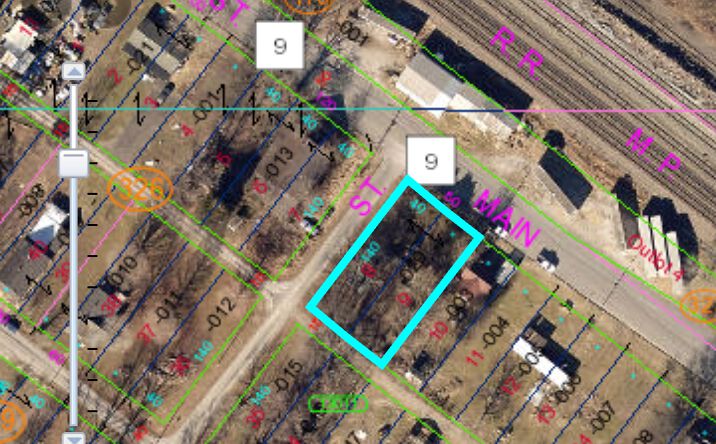 Pictures of Land, Mixed Use, Mobile Home Park, Office, Retail property located at Main St and 2nd st, Gorham, IL 62940 for sales - image #1