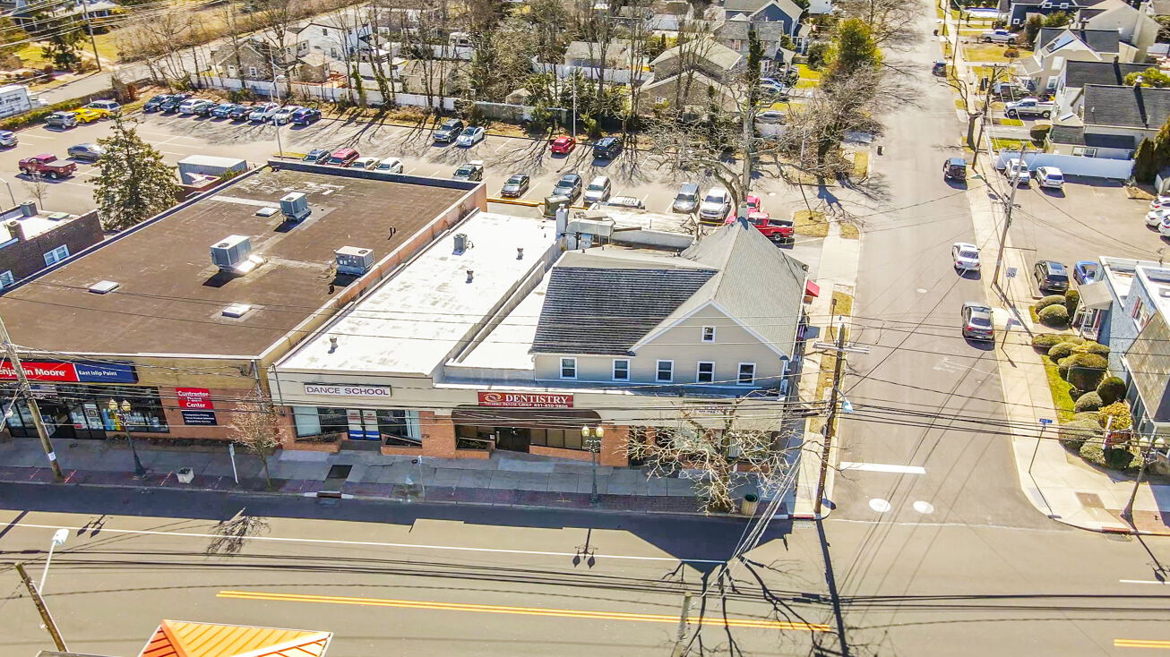 62 W Main St, East Islip, NY 11730 | Crexi.com