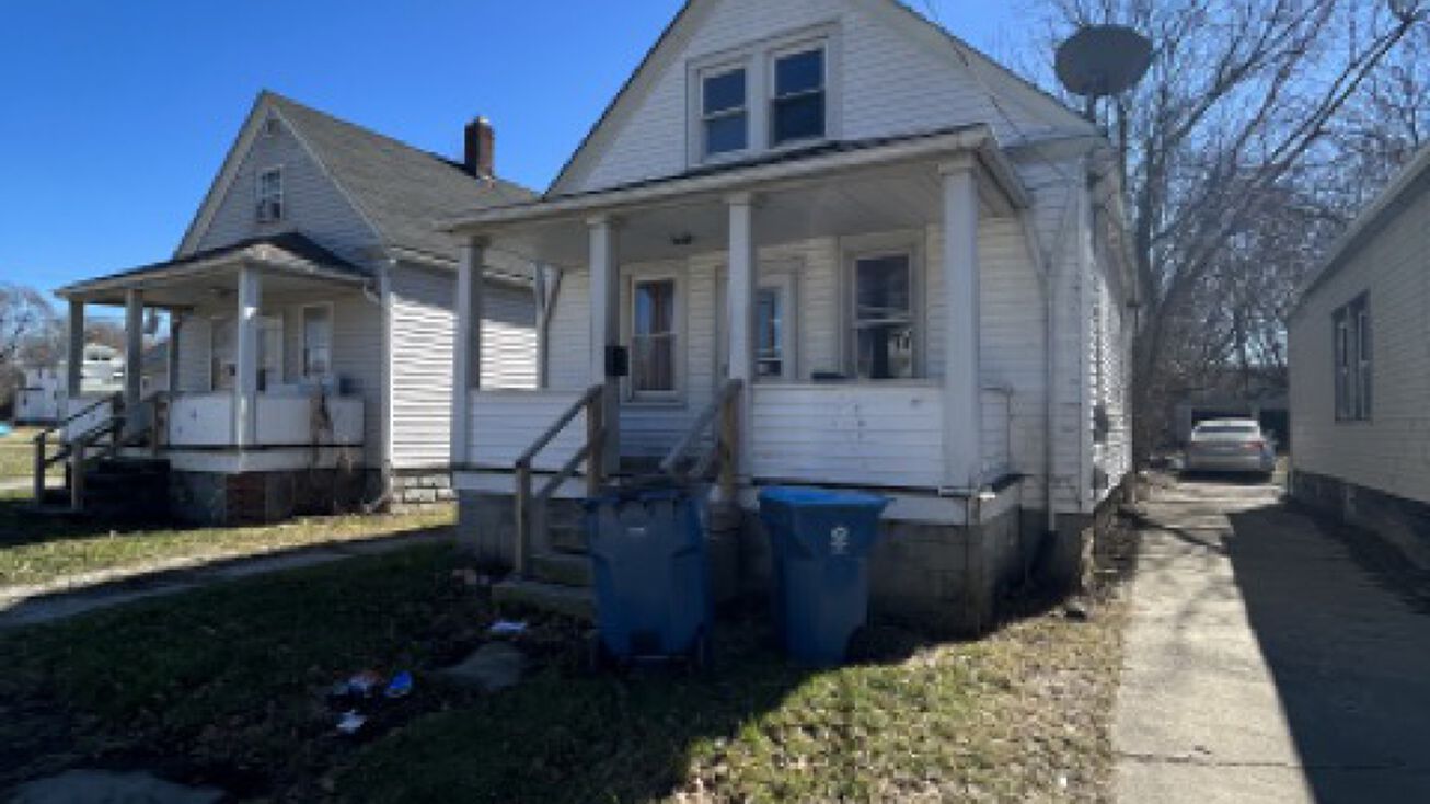 1756 Oakdale Ave, Lorain, OH 44052