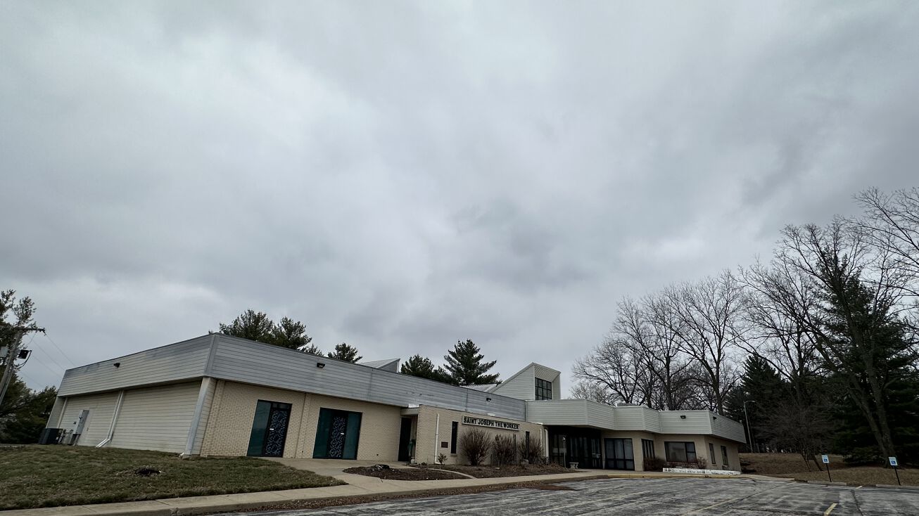 2200 N Blue Mills Rd, Independence, MO 64058