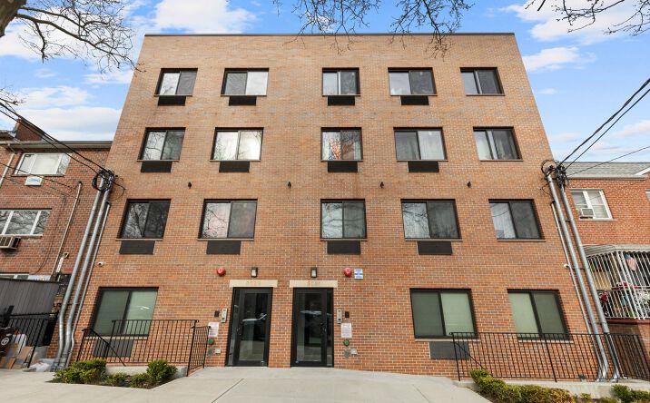 Pictures of Multifamily property located at 3029 Bronxwood Ave, The Bronx, NY 10469, 3031 Bronxwood Ave, The Bronx, NY 10467 for sales - image #1