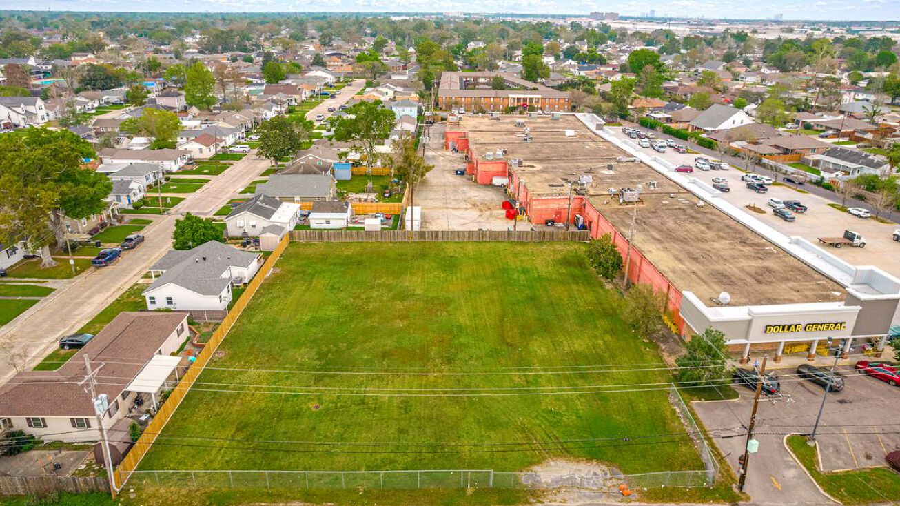 7463 Jefferson Hwy, Harahan, LA 70123