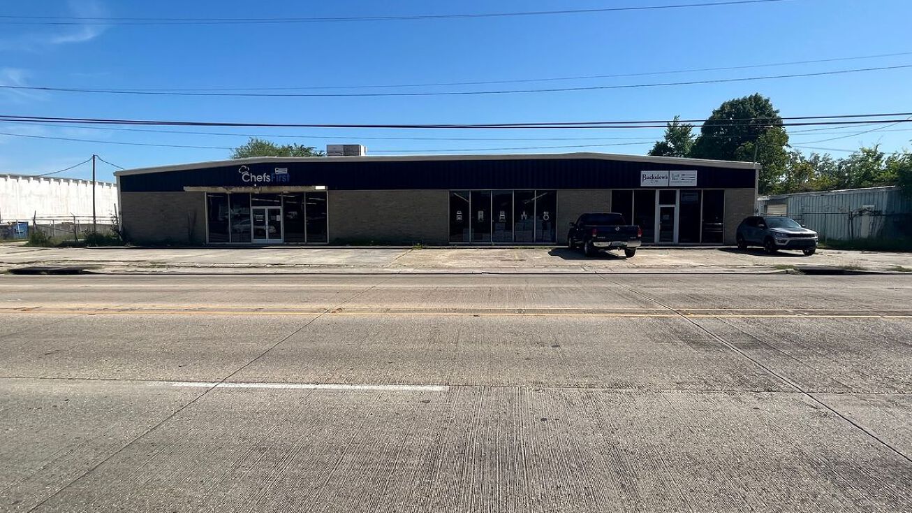 8230 S Choctaw Dr, Baton Rouge, LA 70815